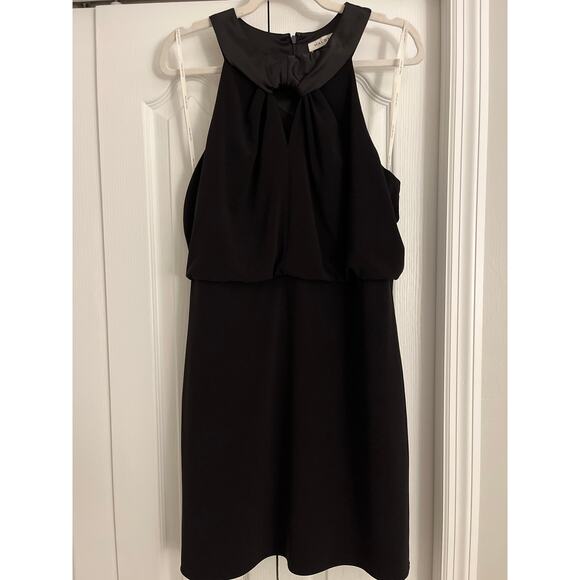 HALSTON Silk and Crepe Key Hole Cocktail Dress - Picture 2 of 7